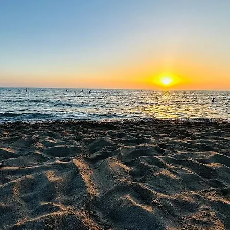 شقة Deluxe Garden At Marea غوليم