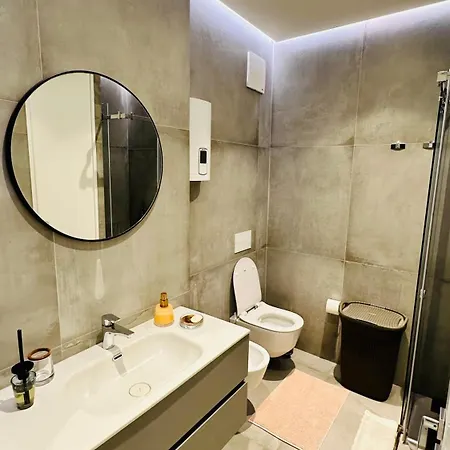 شقة Deluxe Garden At Marea غوليم