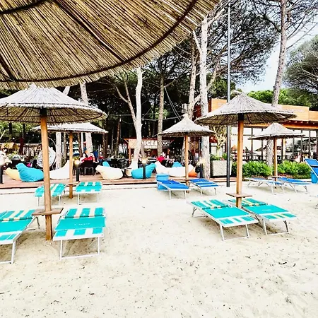 Deluxe Garden At Marea شقة غوليم