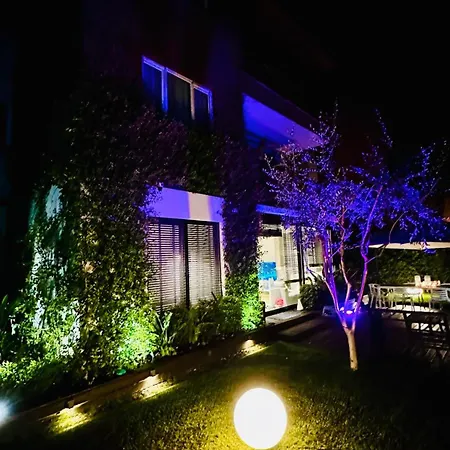 Deluxe Garden At Marea דירה *