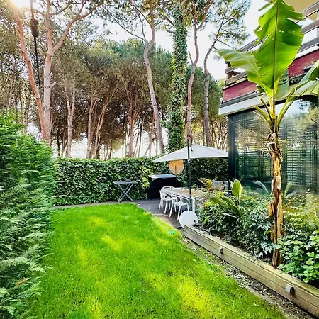 Deluxe Garden At Marea 골렘