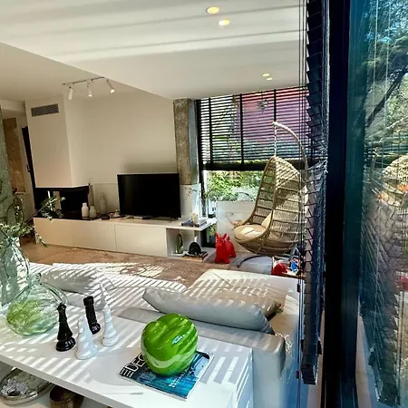 Deluxe Garden At Marea