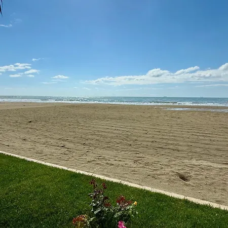 Deluxe Garden At Marea Daire *