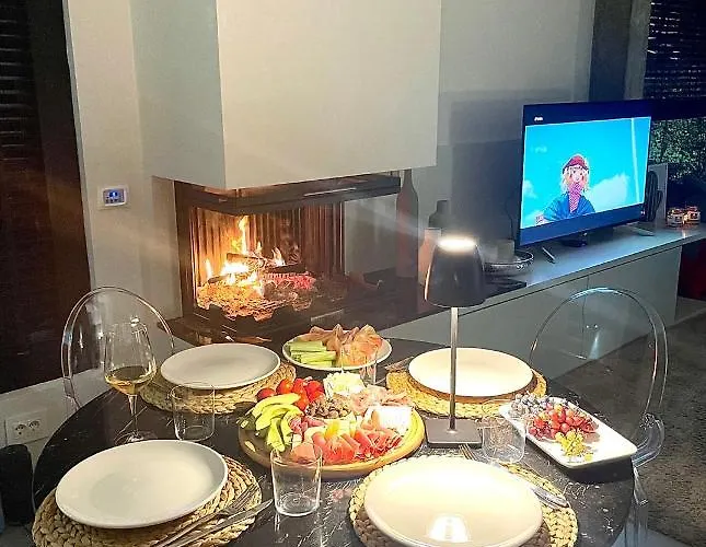 아파트 Deluxe Garden At Marea *