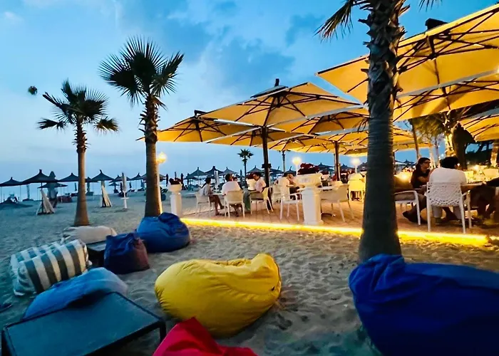 Deluxe Garden At Marea アパート