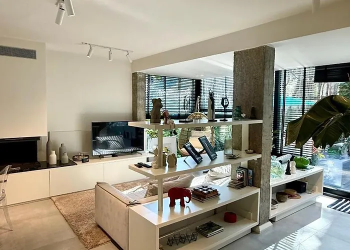 Deluxe Garden At Marea 골렘