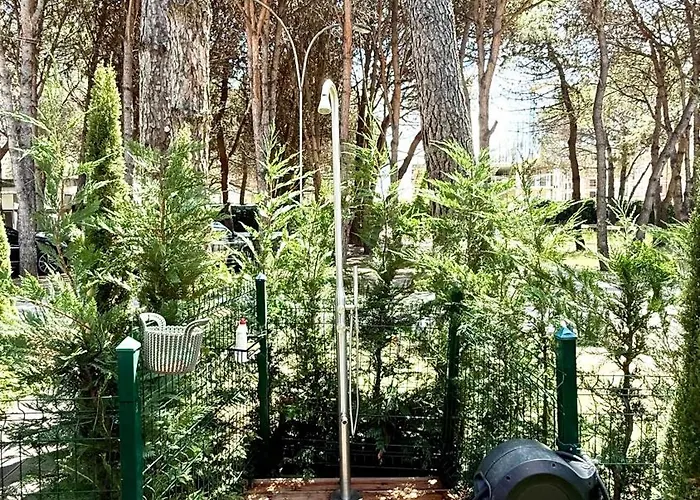 Deluxe Garden At Marea アパート